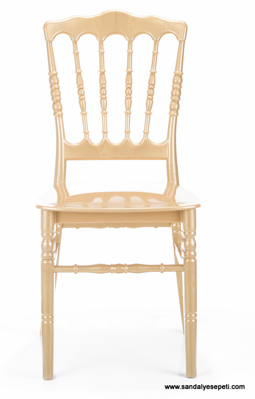 Plastik Napolyon Sandalye