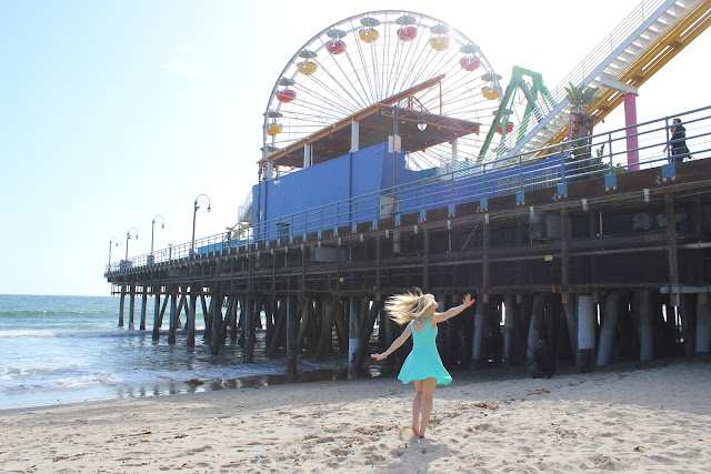 Ashley Brooke at the Santa Monica Pier, California | Blogger Mash Elle recaps her trip to California with a list of things to do! | California travel | California places to visit