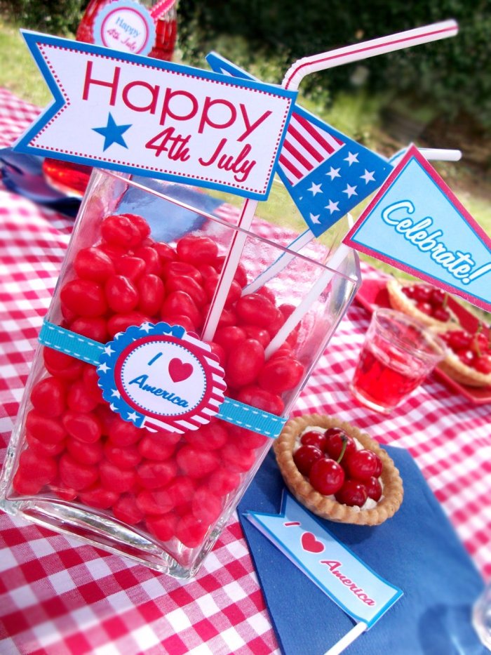 4th July Party | Relaxed Outdoors Entertaining - BirdsParty.com