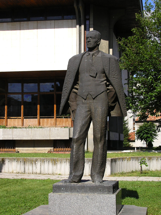 Карта на литературната география на България: Добрич. Дом-паметник на ...
