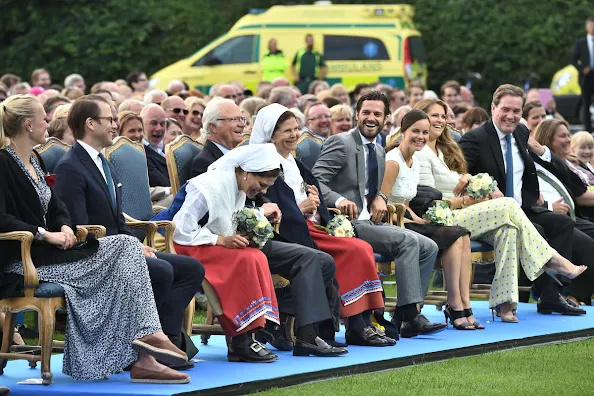  Crown Princess Victoria of Sweden, Prince Daniel of Sweden, Prince Carl Philip of Sweden and Princess Sofia of Sweden, Princess Madeleine of Sweden; Christopher O'Neill