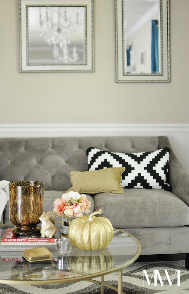 Gold and white are a beautiful color combo for fall decor. Monica from Monica Wants It uses these colors throughout her fall home tour in various ways paired with black and white. Beautiful!