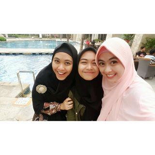 foto 3 bersaudara oki setiana dewi foto 3 bersaudara oki setiana dewi