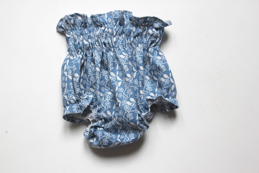 DIY Tutorial y patrones gratis BRAGUITAS CUBRE-PAÑAL para niño y para niña