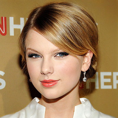 Taylor Swift Natural Hair, Long Hairstyle 2011, Hairstyle 2011, New Long Hairstyle 2011, Celebrity Long Hairstyles 2122
