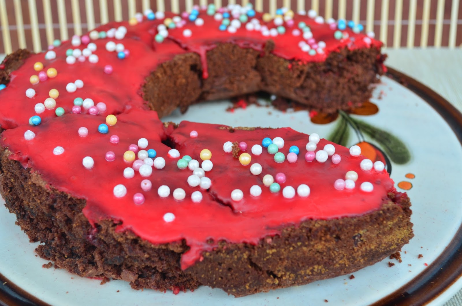 estrellacanela: Rote Bete Kuchen mit Schokolade und Tonkabohne