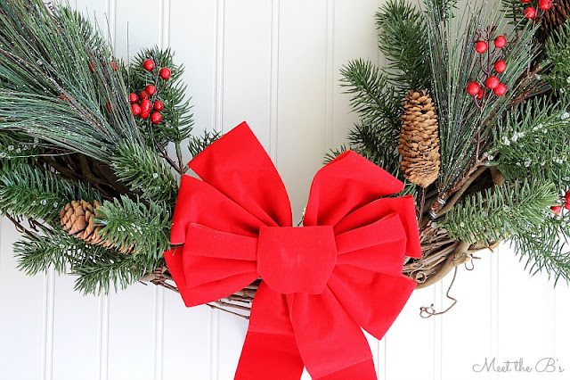 Simple DIY Christmas Wreath | Monthly DIY Challenge