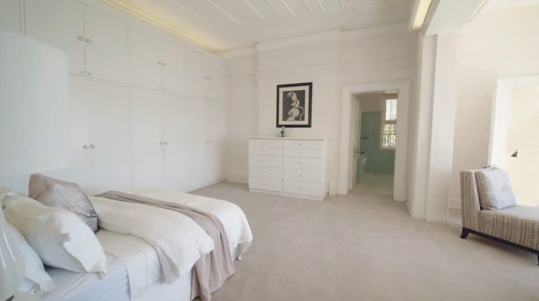 13 Photos vs. 124 Wolseley Rd #2, Point Piper Interior Design Luxury Condo Tour