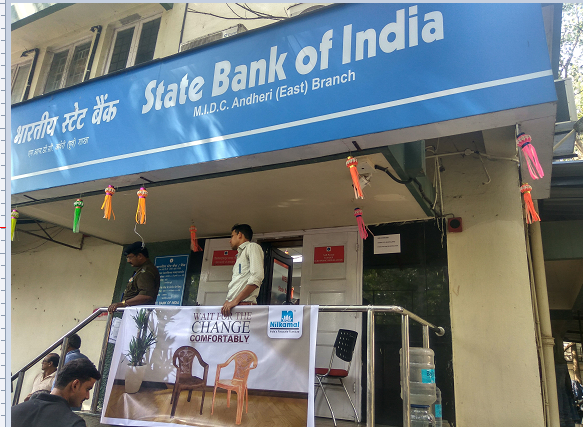 Supporting Demonetization: ‘Sit’ rather than ‘Stand’ in queues, Thanks to Nikamal Supporting Demonetization: ‘Sit’ rather than ‘Stand’ in queues, Thanks to Nikamal
