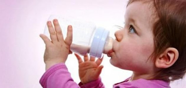 تنظيف رضاعة الاطفال البلاستيك ( البيبرونة ) و العناية بها