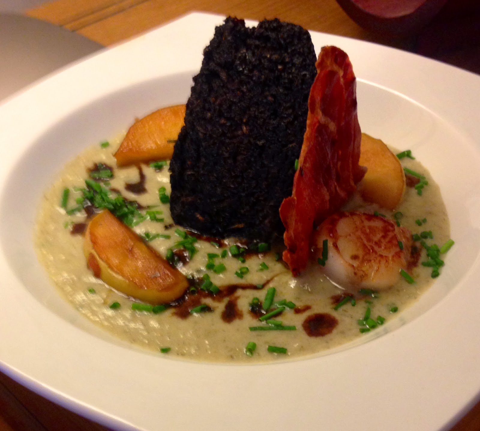 Stornoway black pudding, seared scallop with caramelised apple, apple