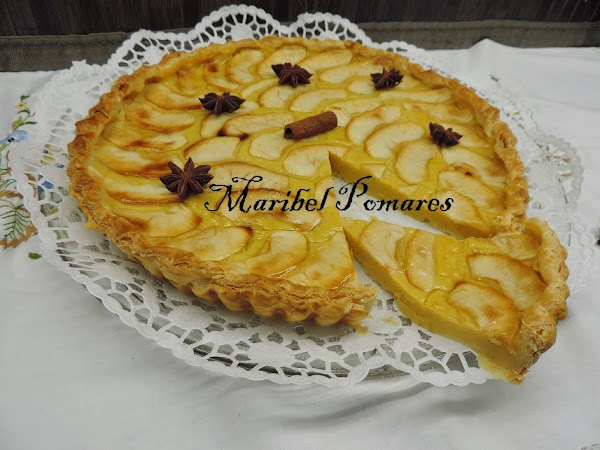 Tarta de manzana con base de hojaldre y crema pastelera