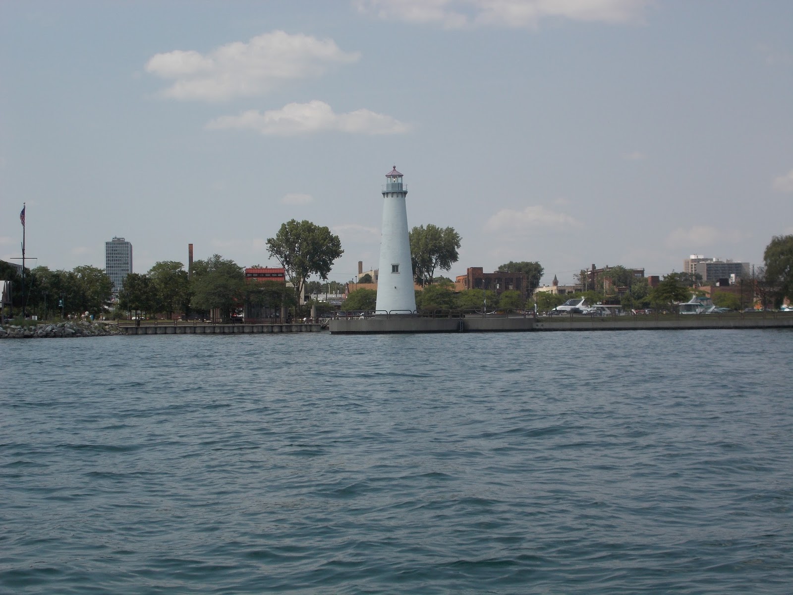 Traveler's Wake Lake St. Clair and The St. Clair River