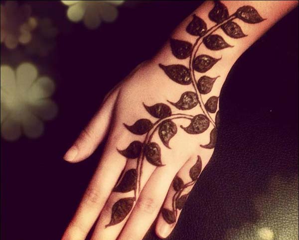 Gambar Lukisan Henna Simple dan Cantik Gambar Lukisan Henna sederhana dan Cantik