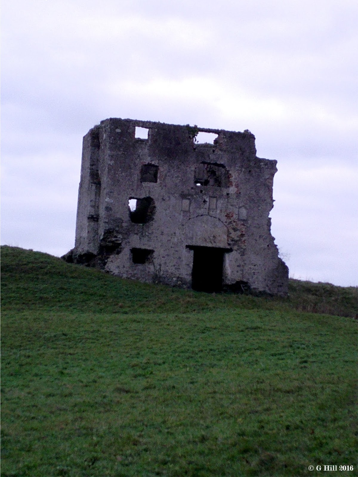 Ireland In Ruins Newcastle Castle Co Wicklow