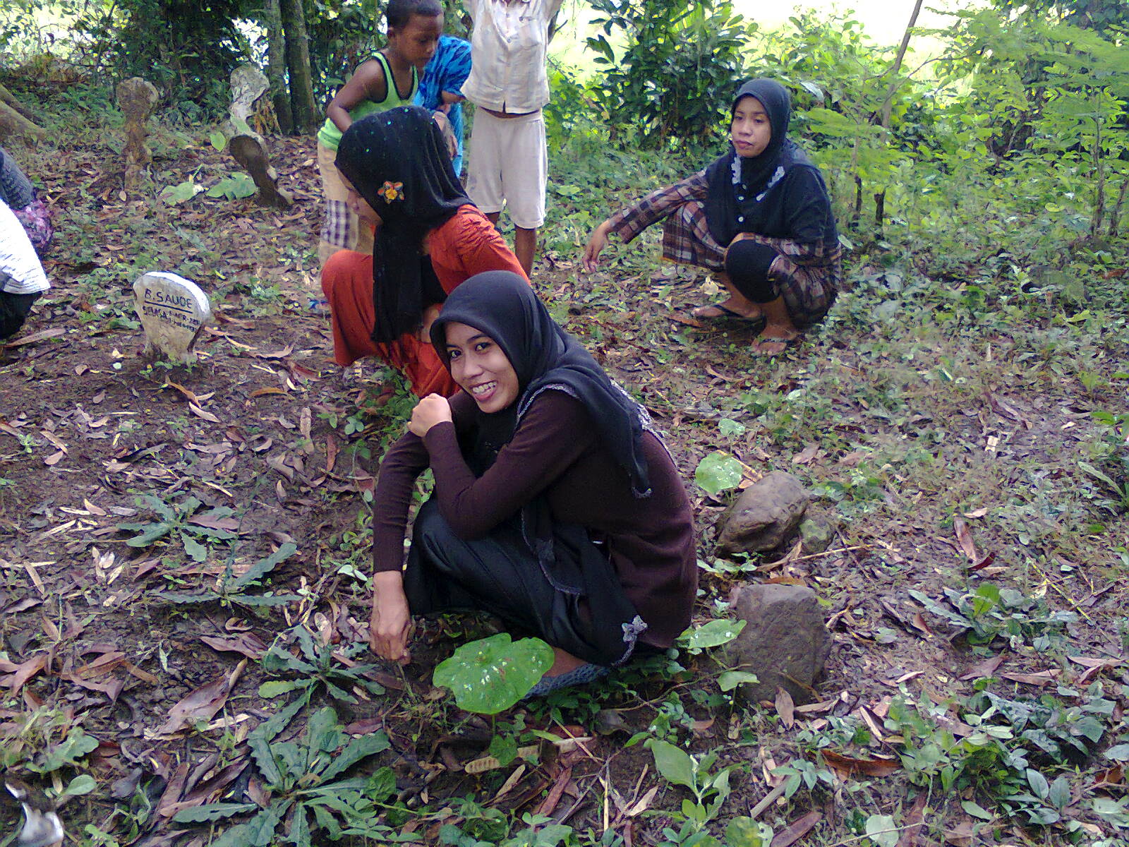 BersihBersih di Kuburan Fakhiroh Blog