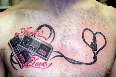 Tatuaje geek primer amor