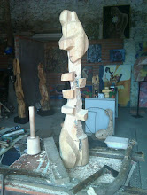 Escultura en madera en proceso.