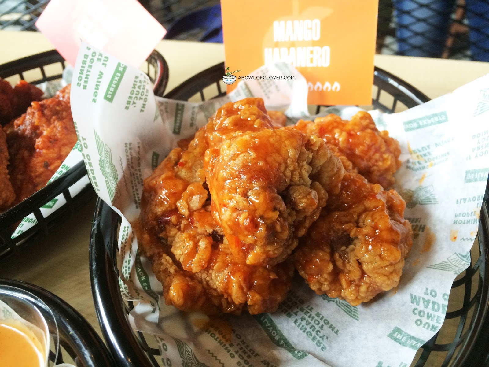 Aneka Saus Special Wingstop Selalu Dinanti A BOWL OF CLOVER