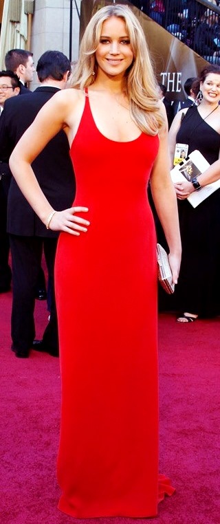 Vestido largo y rojo Foto de mujer famosa con vestido rojo