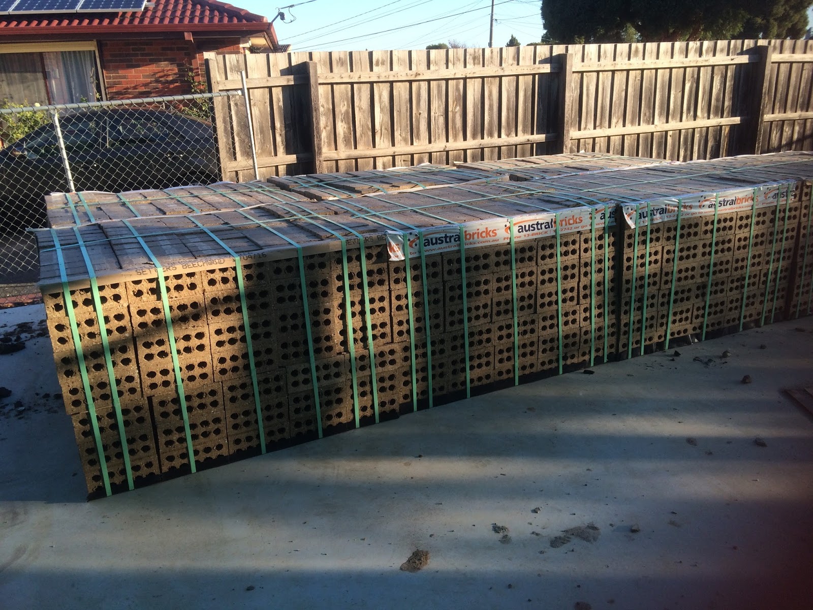 Featured image of post Austral Bricks Charlton : Discover the austral masonry breeze block range, a range designed to complement contemporary designs.