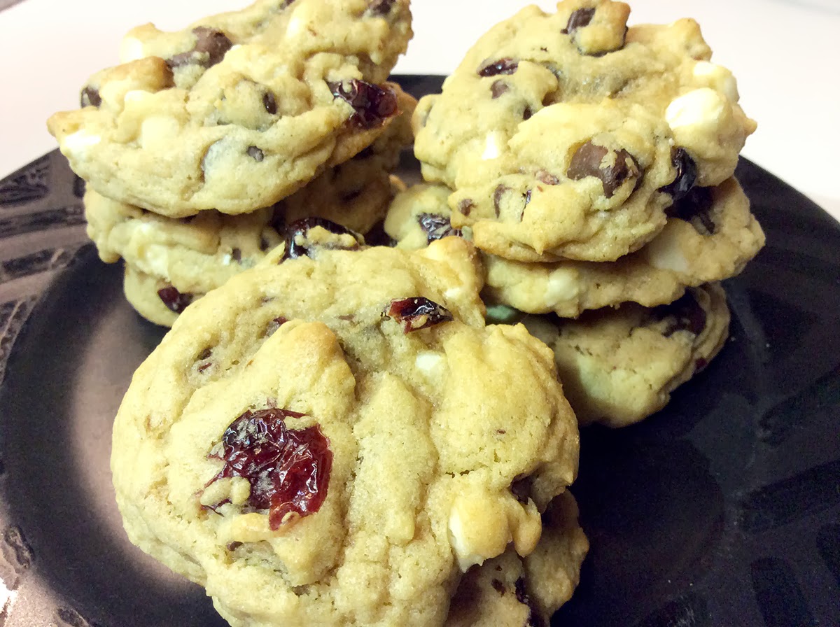 Carrie&amp;#39;s Kitchen: Triple Chocolate Cranberry Cookies