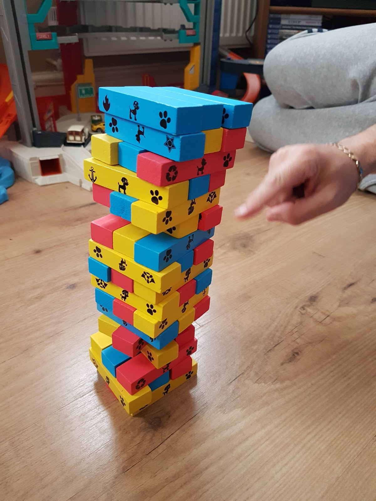 paw patrol jumbling tower