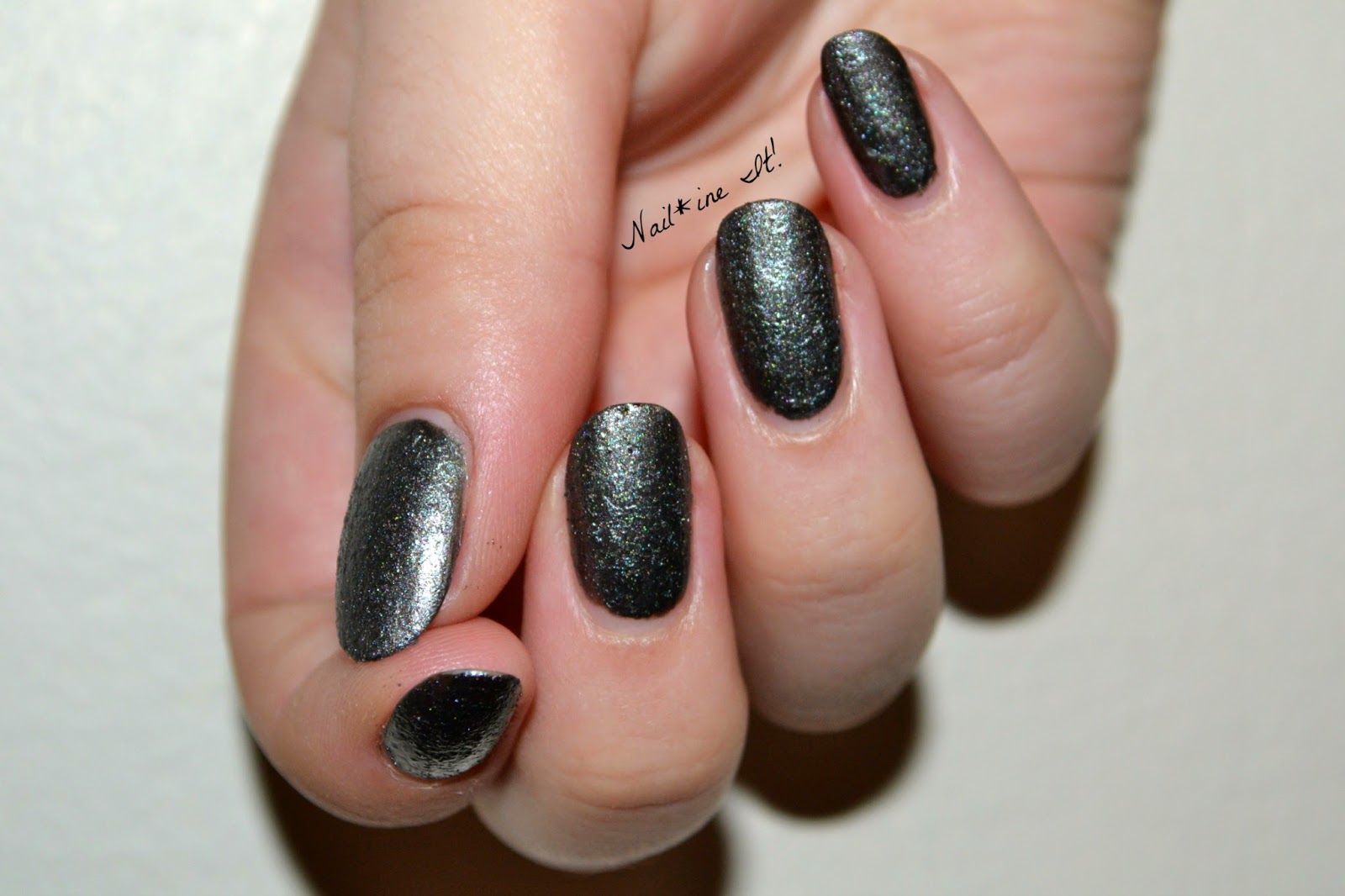 Nail*ine It! LVX Graphite Texturized (+Swatches)