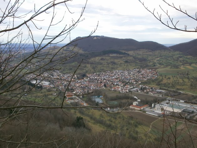 Die Schwäbische Alb und ihre Natur: Aussicht vom Kammfels bei Lenningen