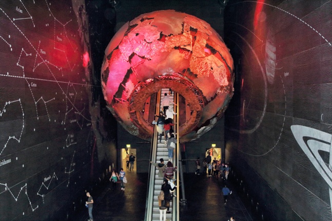 Viaje al Nucleo del Museo de Historia Natural de Londres