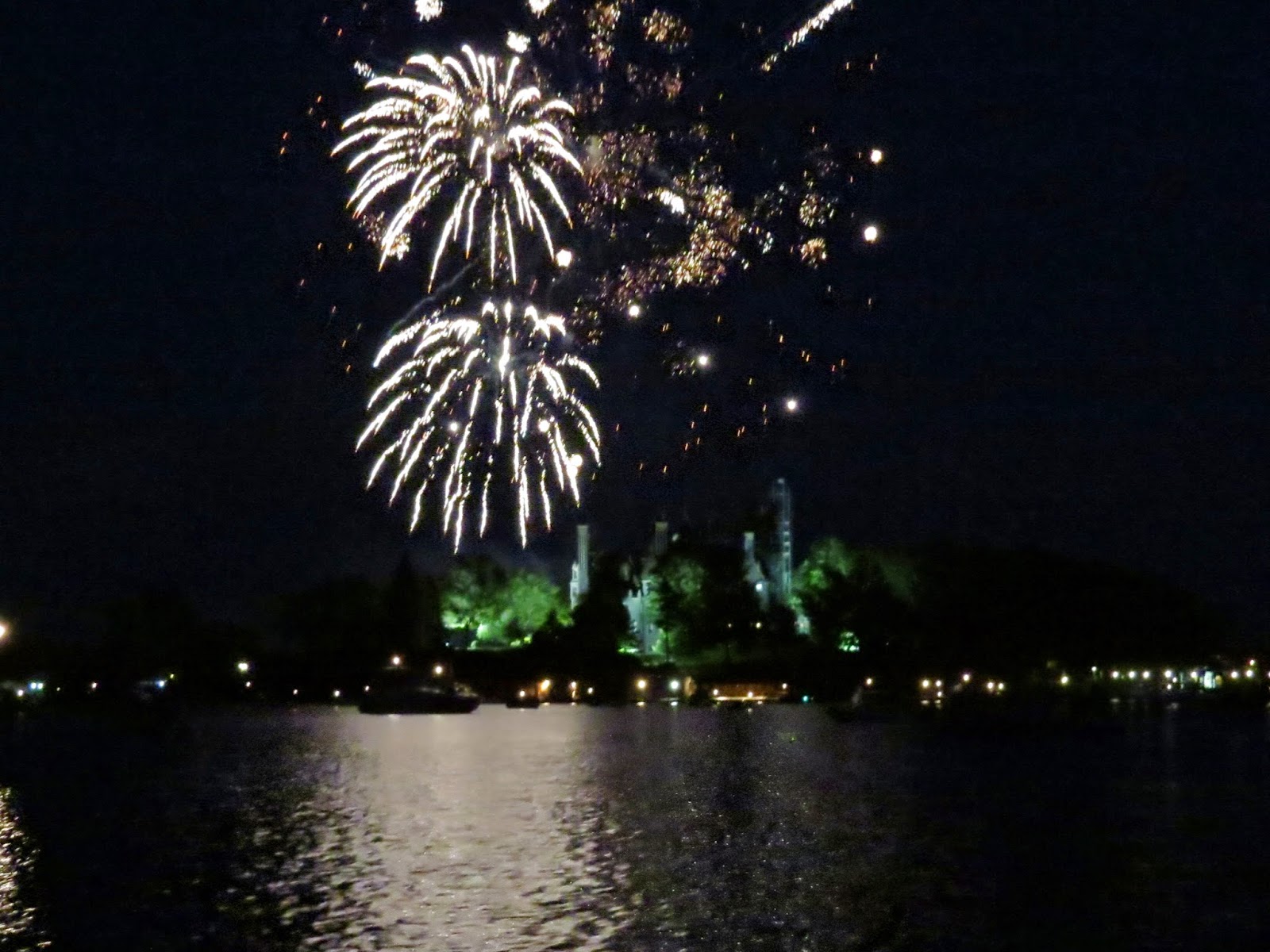 PANDORA'S BOX OF ROCKS FOURTH of JULY FIREWORKS BOLDT CASTLE