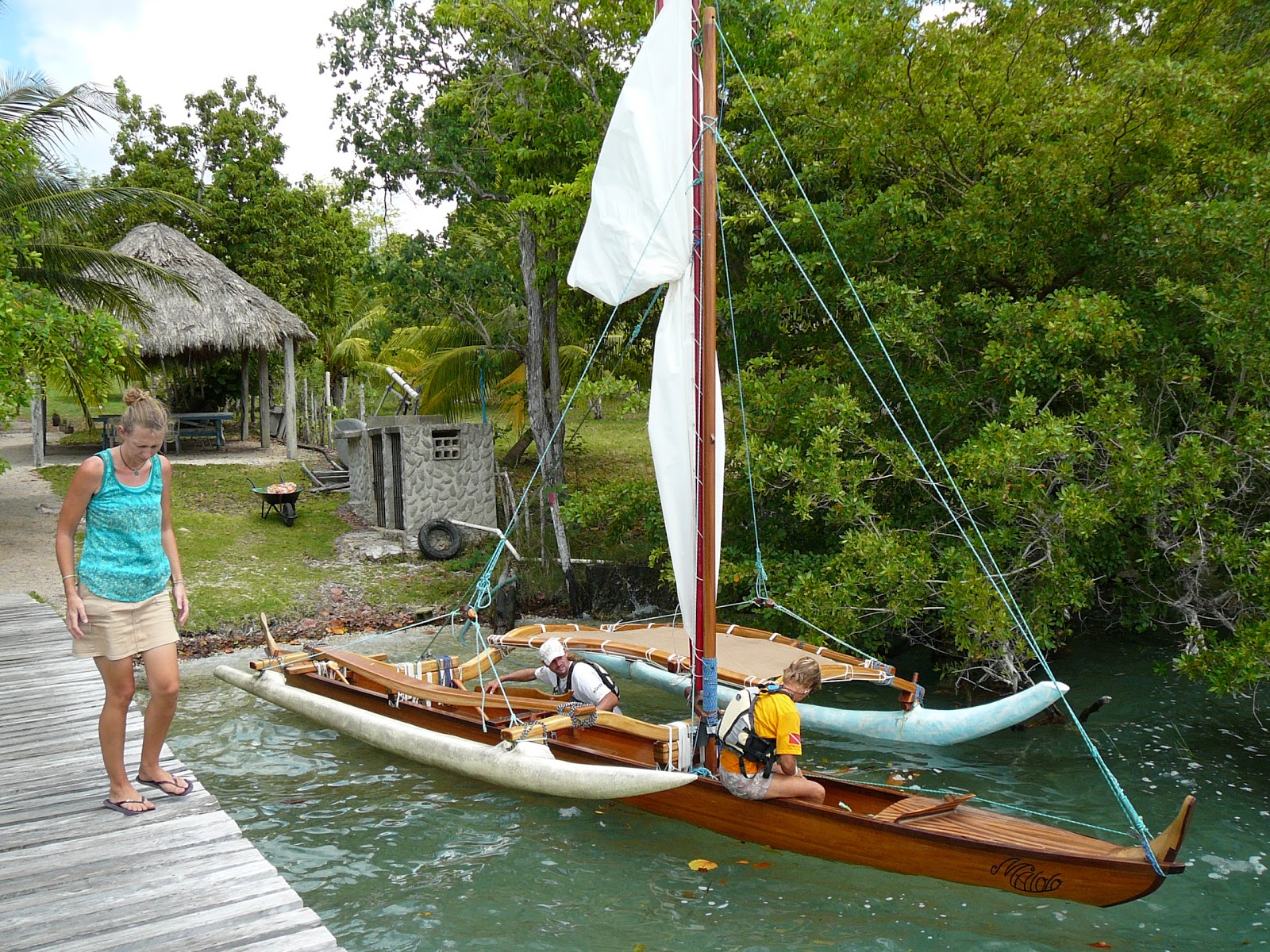 Bacalar: Hawaiian outrigger canoe