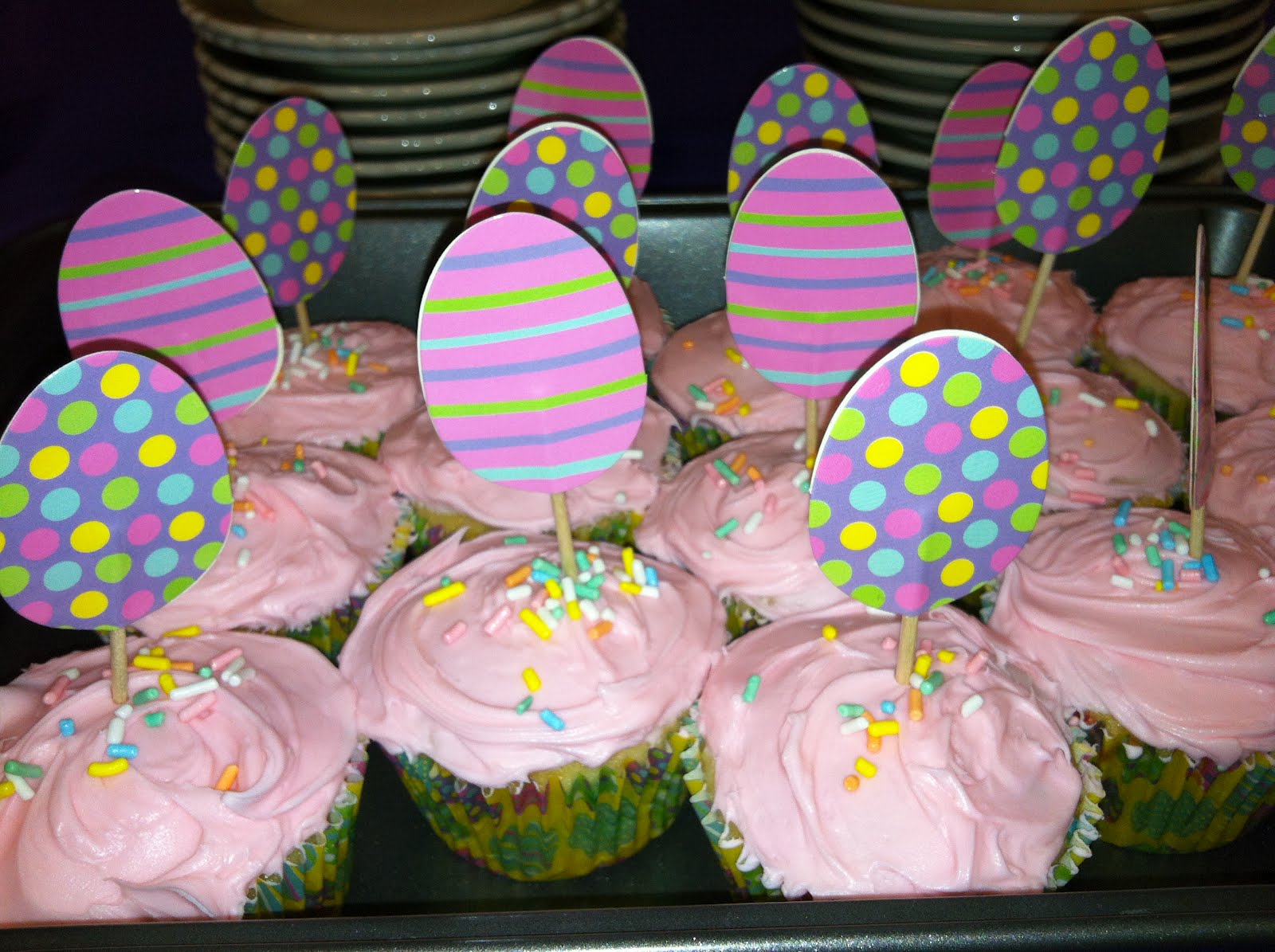 Cupcakes with Egg Decoration