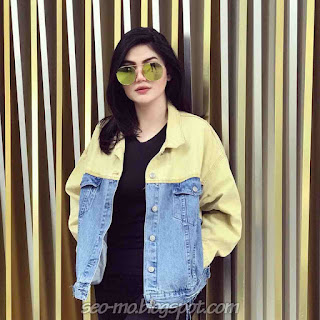 Foto Keren Hilda Vitria Khan Pakai Kacamata Foto Keren Hilda Vitria Khan Pakai Kacamata