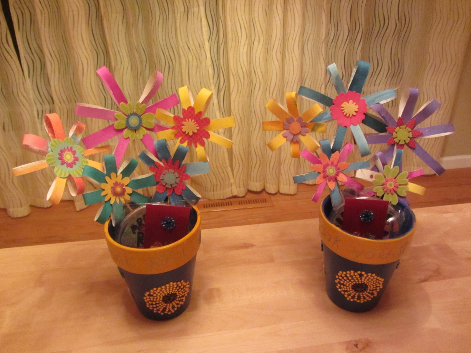 Kavitha's Craft projects Making flower from strips of paper