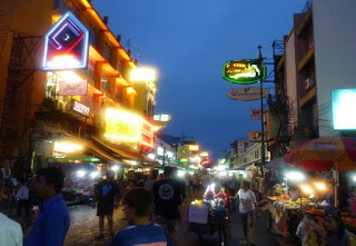 Khaosan o Khao San Road de Bangkok. Khaosan o Khao San Road de Bangkok.