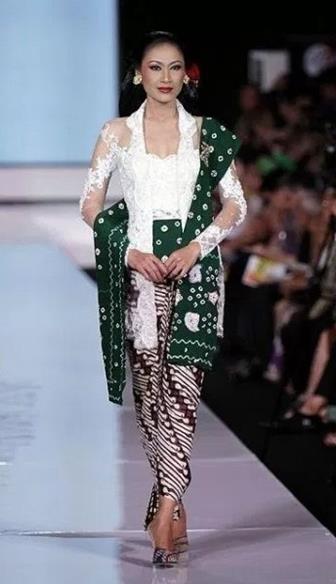 Model Kebaya Kartini Modern Elegan Terbaru