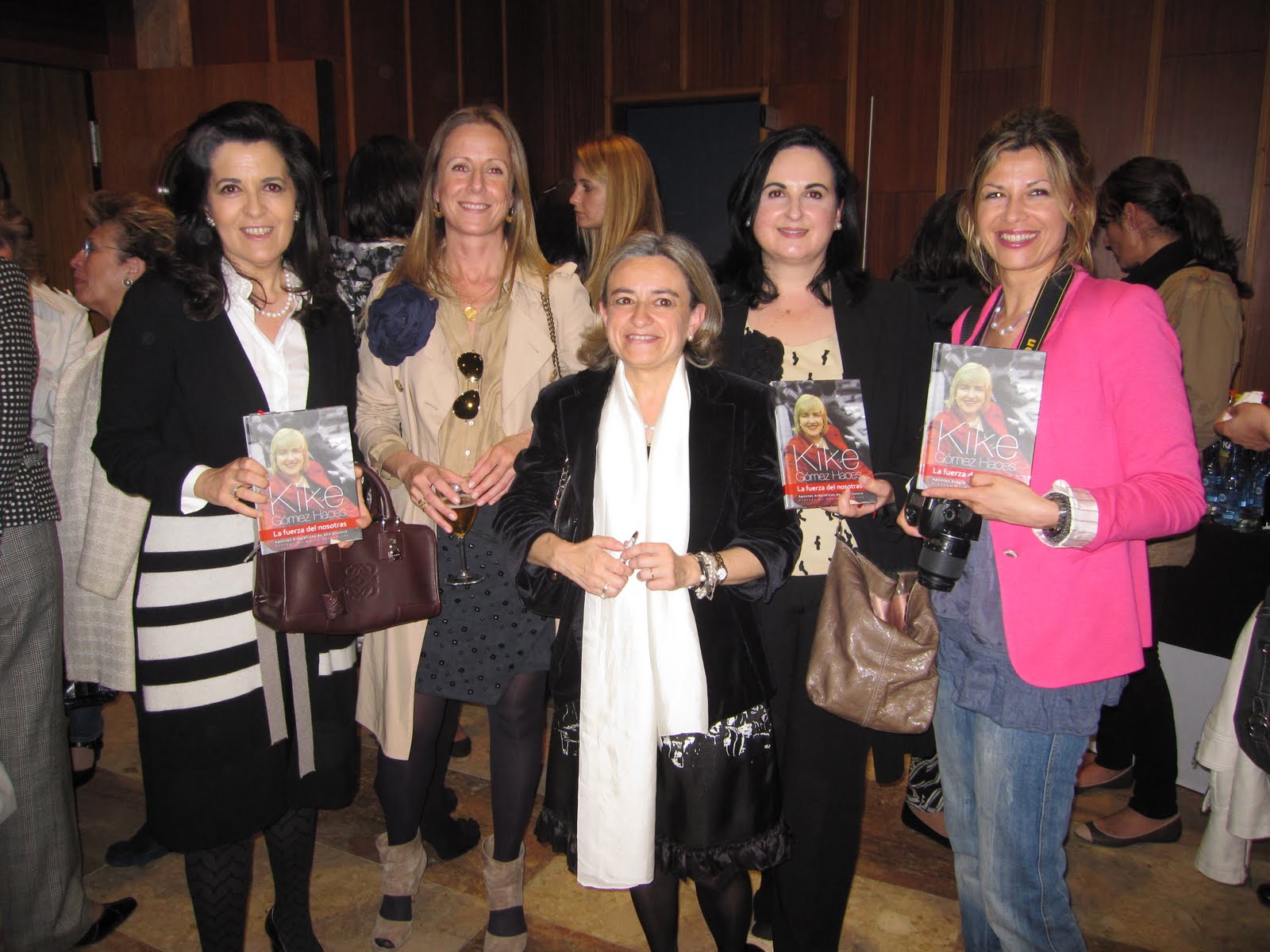 Kike Gómez Haces vives en la fuerza de nuestras chaquetas de colores