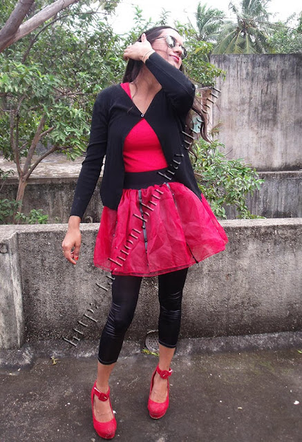 red tulle mini skirt