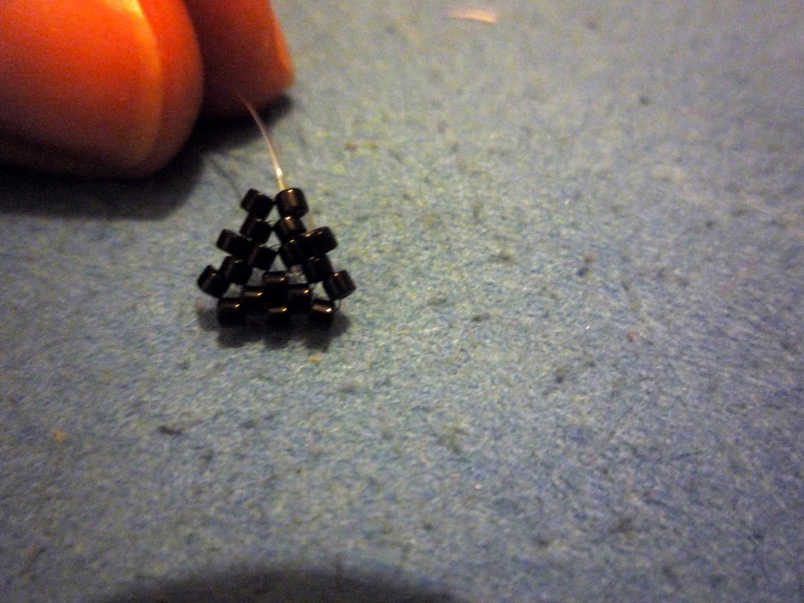 Abalorios OSR: Tutorial Wavy Triangle