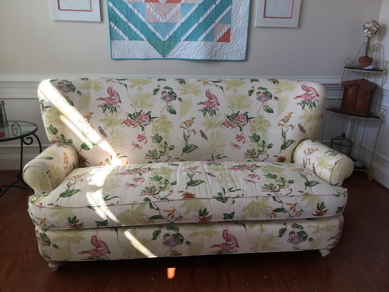Pam Morris Sews BEACH HOUSE SOFA