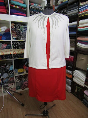 Simplicity 7106 Cherry Red Ponte Knit Princess Seam Sheath Dress www.sewplus.blogspot.com