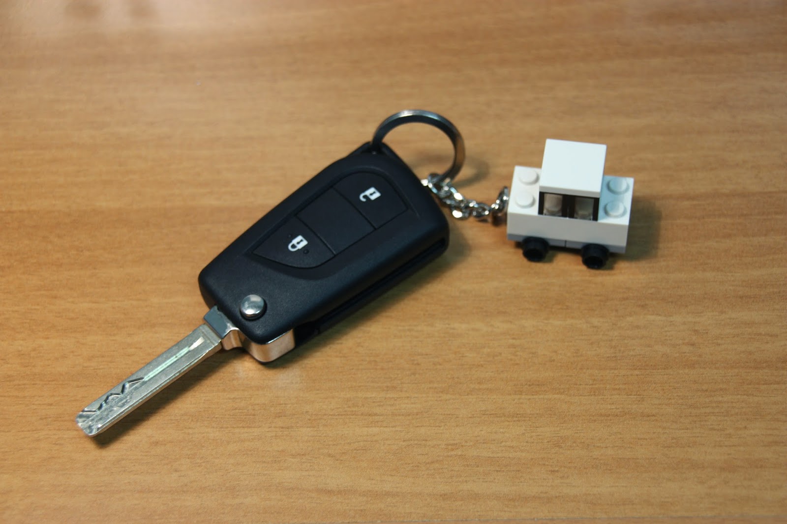 MOC LEGO Porta-chaves automóvel