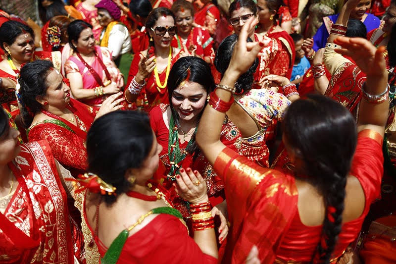 Teej dancing in sari photo of nepali girls