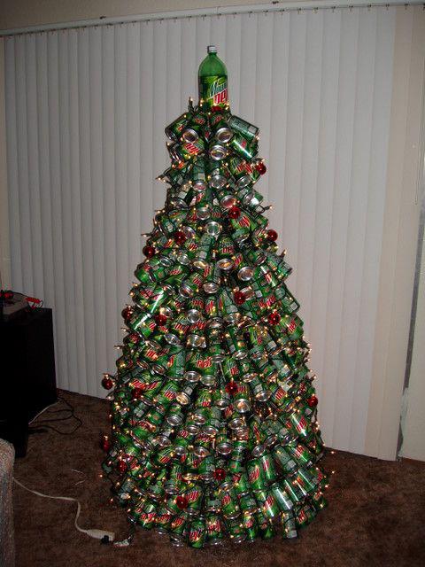 Arbolito navideño reciclado con latas