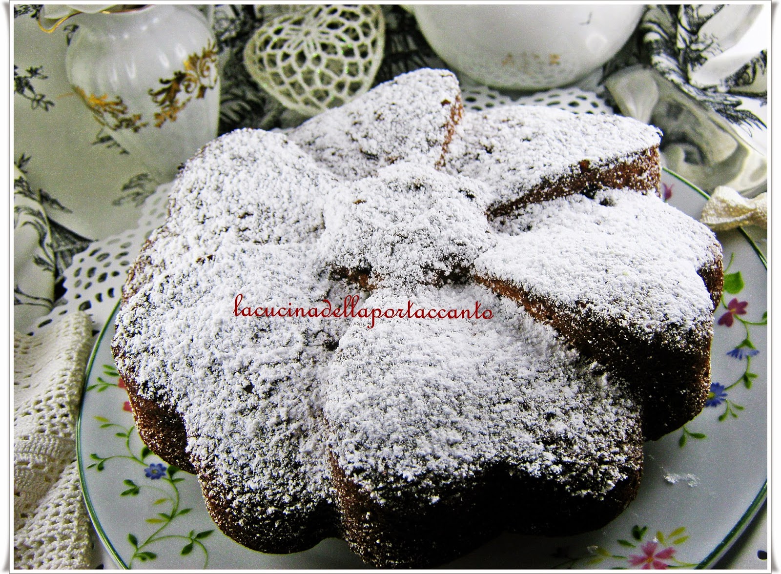 torta alla farina di castagne con gocce di cioccolato, mandorle e uvetta  