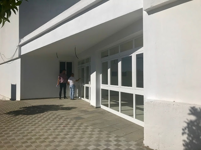 http://www.esvalverde.com/2018/07/edificio-empleo-aula-formacion-para.html