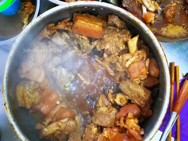 Ah Her Bak Kut Teh. A Klang People's Favourite 阿火肉骨茶 Ah-Her-Bak-Kut-Teh-阿火肉骨茶