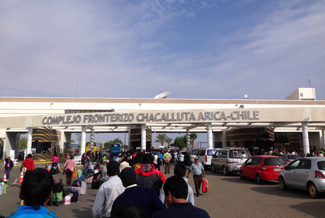 Hi world! nuestro viaje por el mundo De Perú a Chile por Chacalluta