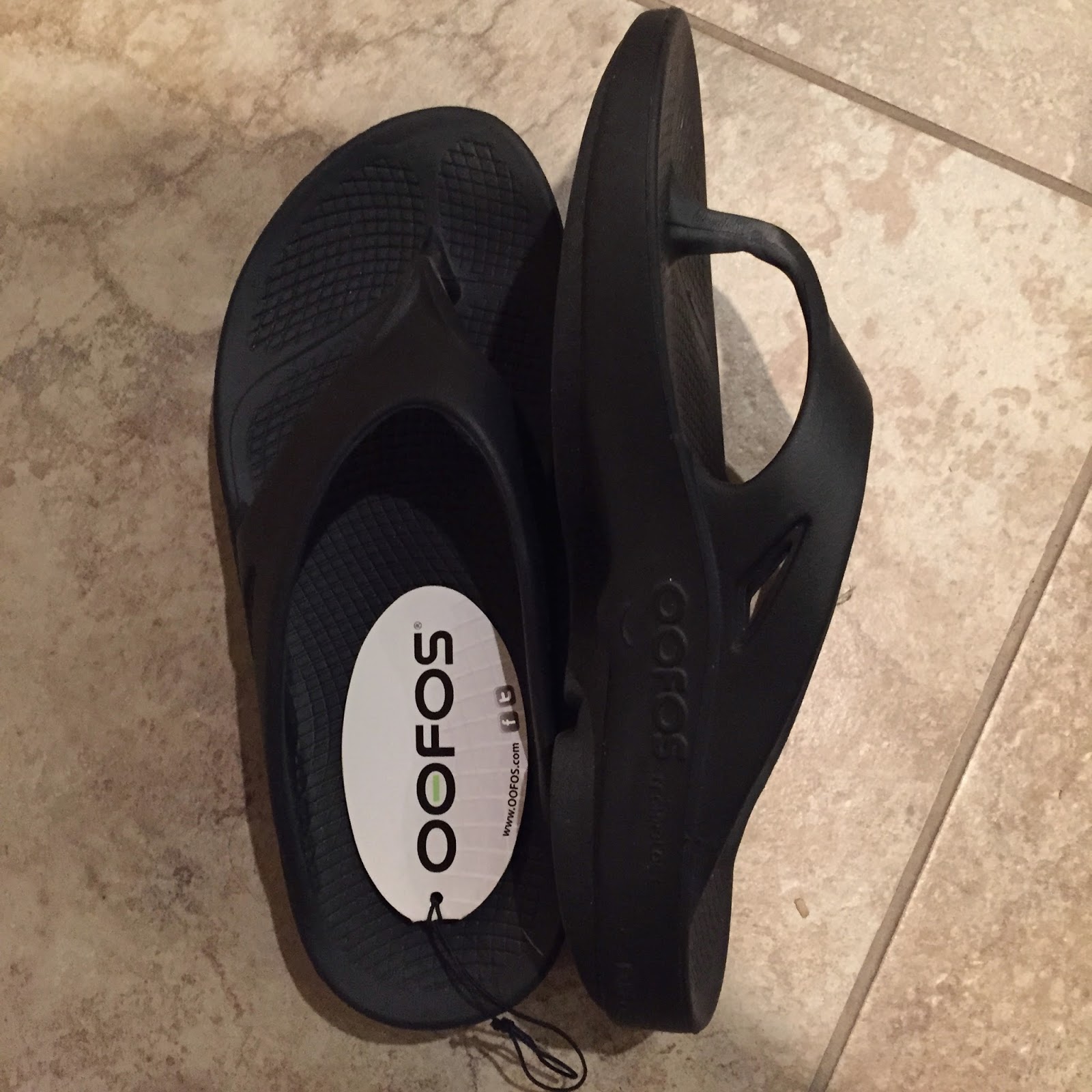 Running with SD Mom: 11 Days of Giving: Day 4 - Oofos #GIVEAWAY